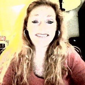 Meet your Posher, Carrie